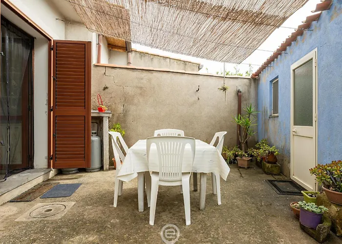 Maria Grazia's Holiday home * Massama